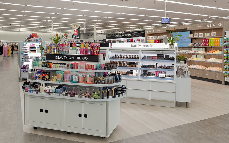 135th Street Overland Park HyVee Remodel